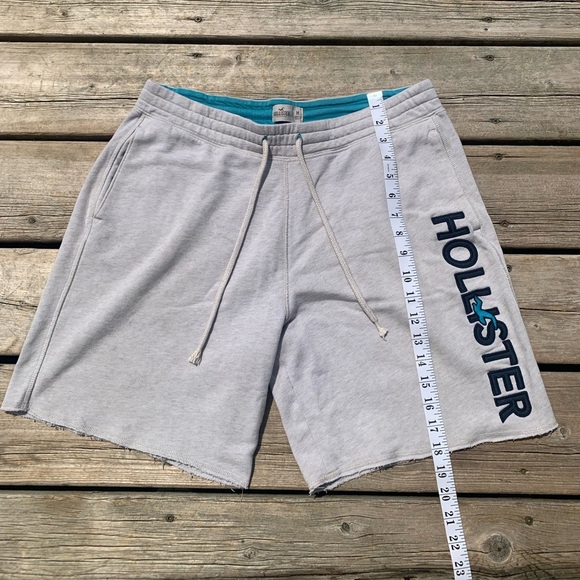 💜 Hollister Gray Drawstring Sweat Shorts - Size M - Picture 6 of 7